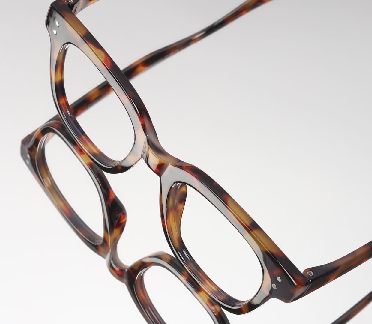 Your frames. Your partner. Your way.